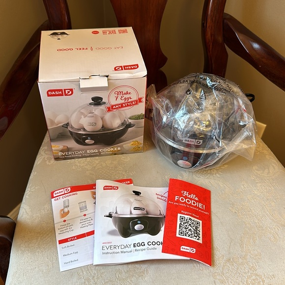 Dash Other - NIB Dash Everyday Egg Cooker, 7 egg capacity, variety of cooking styles